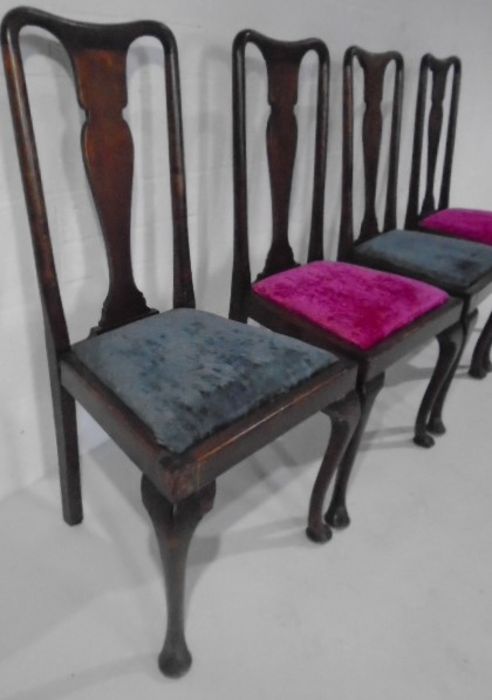 A set of four Queen Anne style dining chairs upholstered in a contemporary fabric. - Image 6 of 9