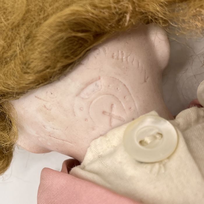 An Ernst Heubach bisque headed antique doll marked with a horseshoe "Made in Germany" 1900 13/O - Image 4 of 4