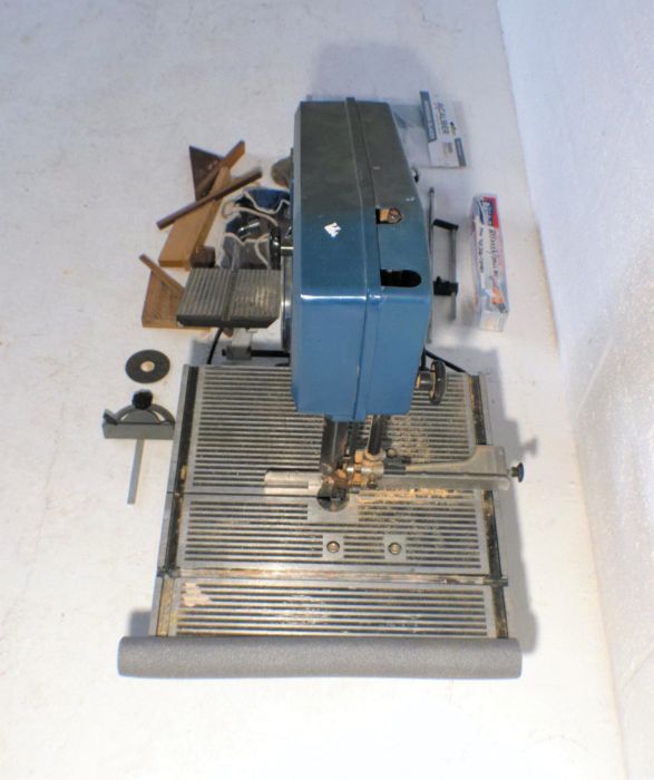 A 'Naerock' bandsaw with accessories. - Image 4 of 5