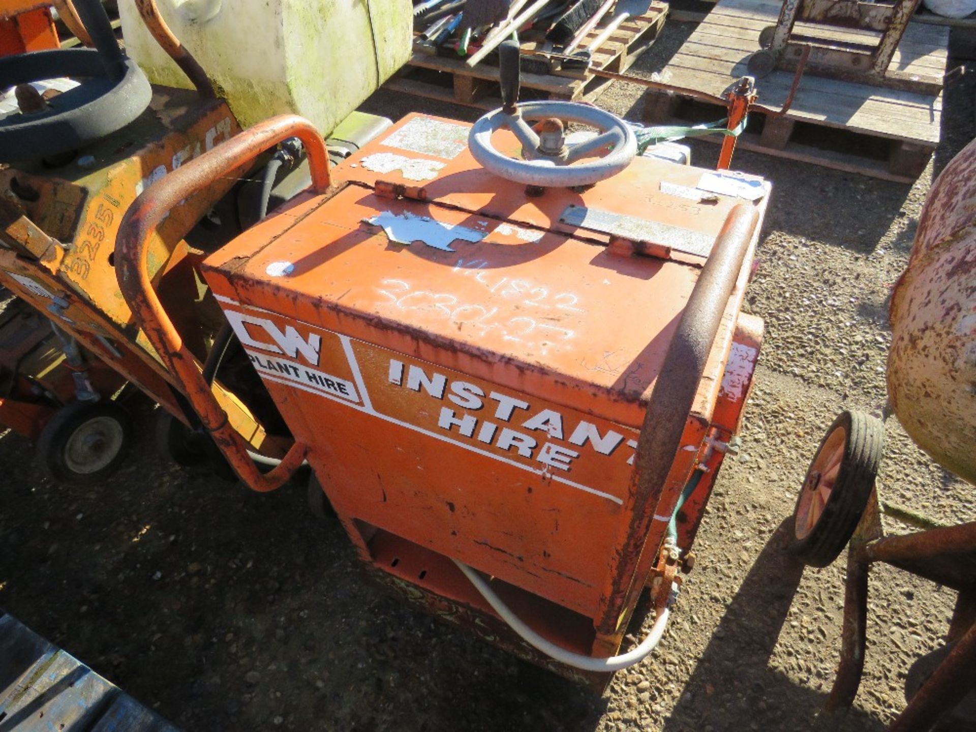 CLIPPER PETROL ENGINED FLOOR SAW, INCOMPLETE. - Image 4 of 4