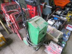 GERNI 410 PRESSURE WASHER WITH HOSE AND LANCE, 240VOLT POWERED. NO VAT ON HAMMER PRICE.