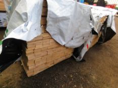 EXTRA LARGE PACK OF UNTREATED HIT AND MISS TIMBER FENCE CLADDING BOARDS. SIZE: 1.74M LENGTH X 95