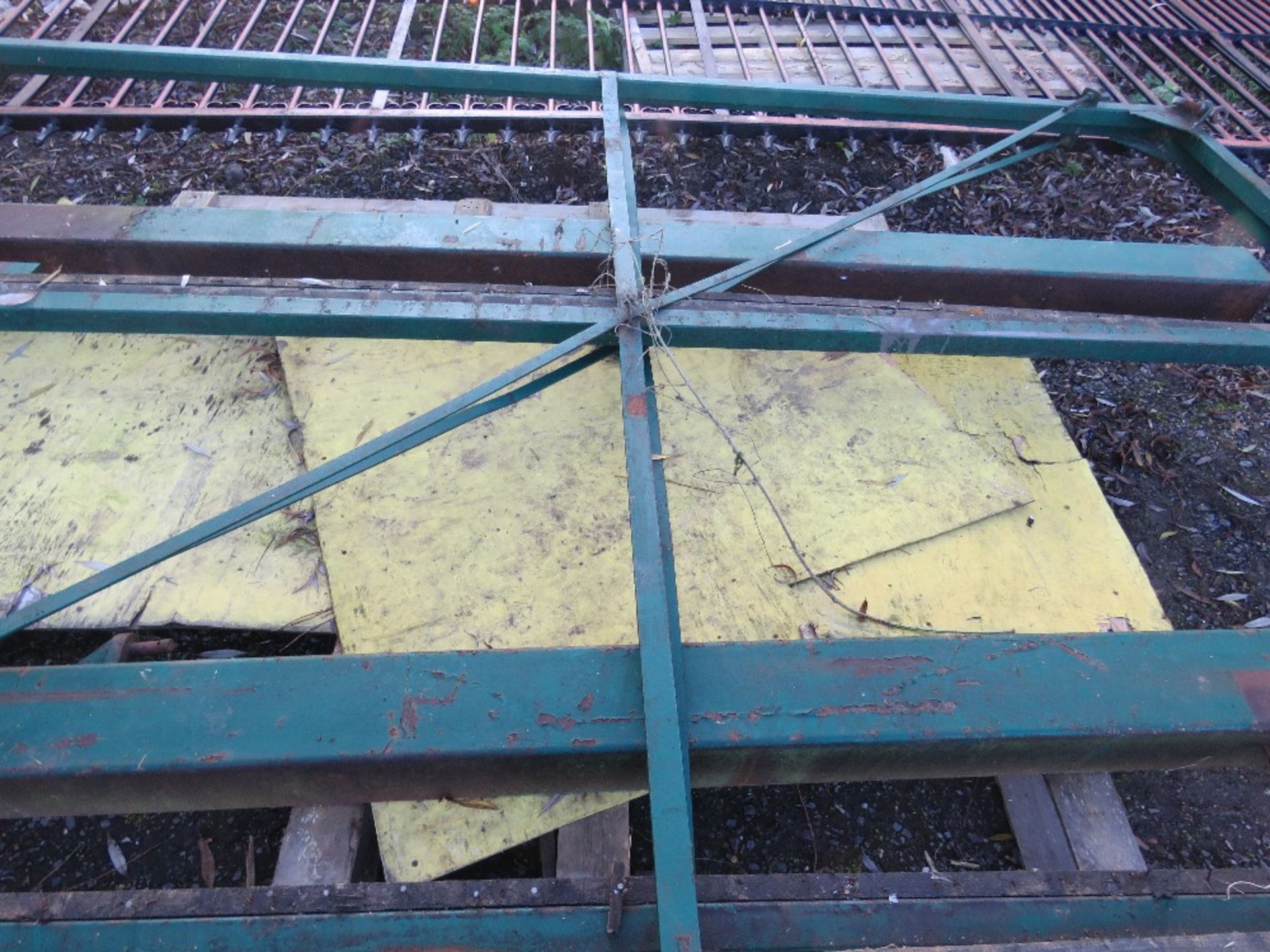 PAIR OF METAL GATE FRAMES, 2.35M HEIGHT X 2.3M WIDE EACH. - Image 4 of 4