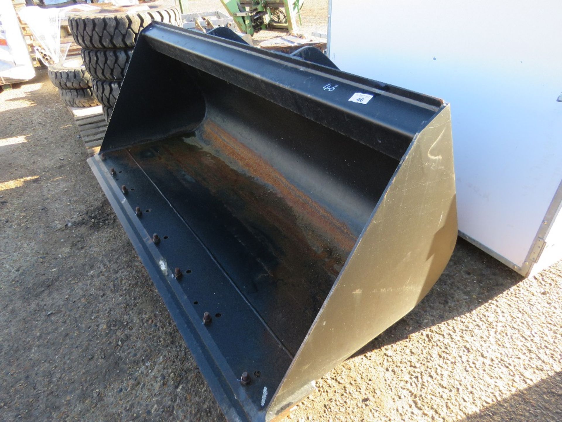 STRICKLAND HEAVY DUTY 1 CUBIC METRE (2.23M WIDTH) TELEHANDLER BUCKET, MANITOU BRACKETS. REPLACEABLE