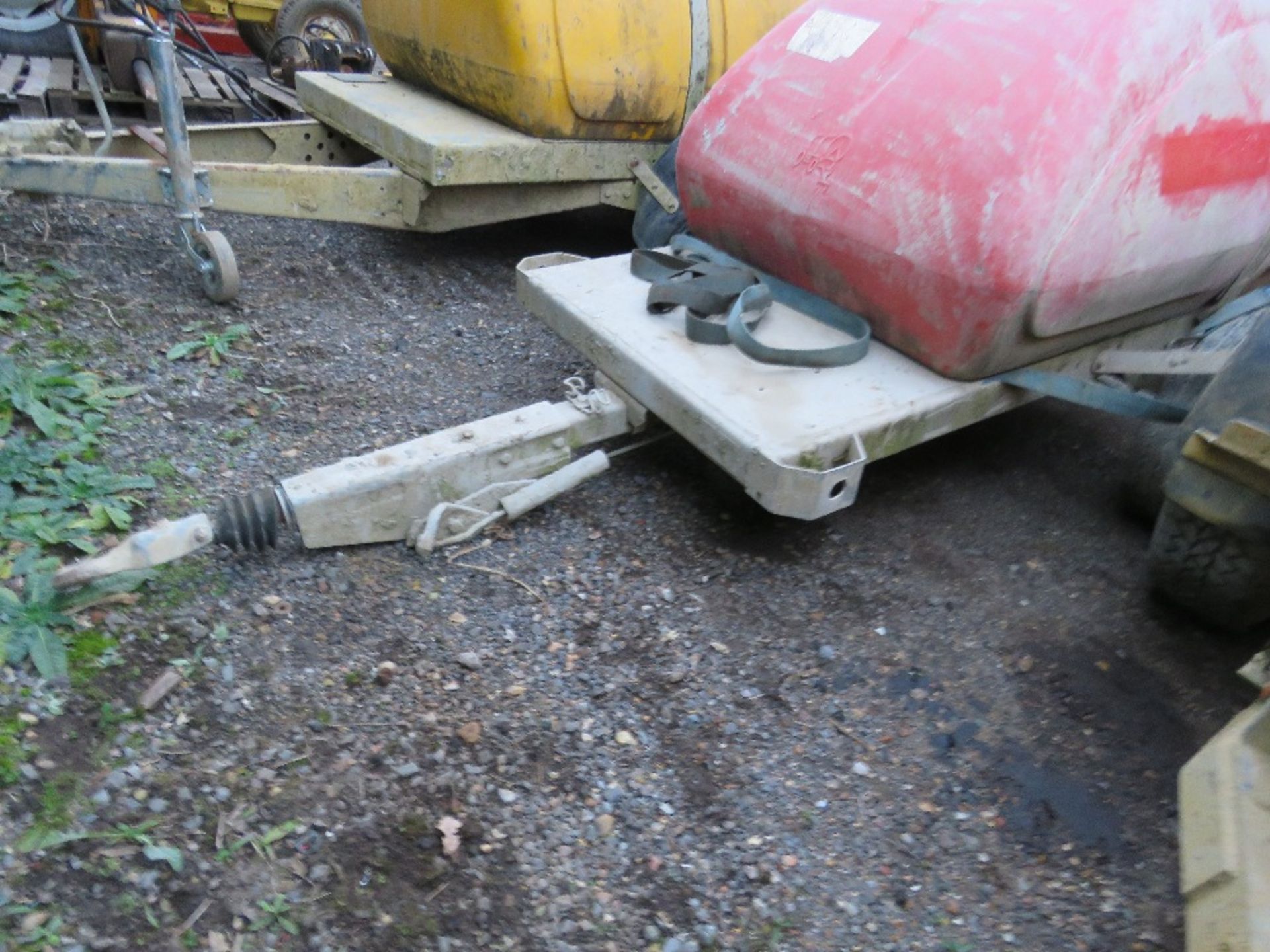 WESTERN SINGLE AXLED WATER BOWSER WITH LONG NECK TO HOUSE PRESSURE WASHER ETC. - Image 5 of 5