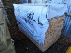 EXTRA LARGE PACK OF UNTREATED VENETIAN FENCE CLADDING TIMBER BOARDS.