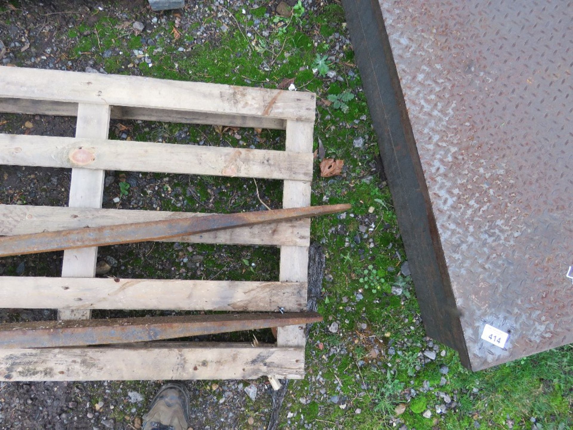 PAIR OF FORKLIFT TINES, 16" CARRIAGE. EX COMPANY LIQUIDATION. - Image 2 of 2