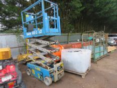 GENIE GS1932 SCISSOR LIFT ACCESS PLATFORM, YEAR 2008. WHEN TESTED WAS SEEN TO DRIVE, STEER AND LIFT.