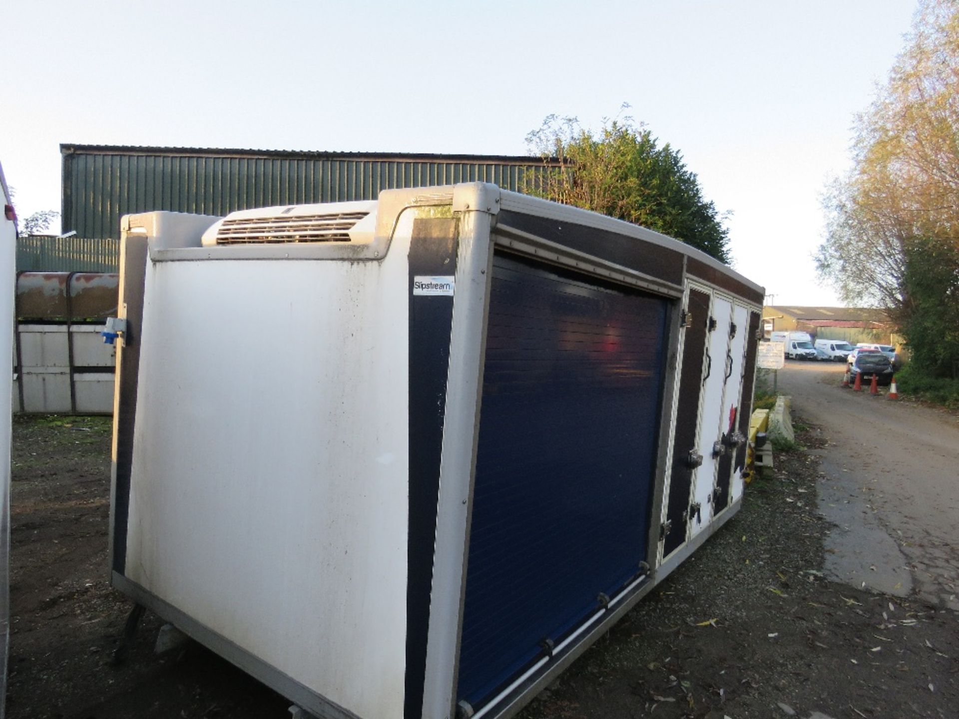 MULTI COMPARTMENT CHILLED VAN BODY, 14FT APPROX WITH THERMOKING FRIDGE UNIT. RECENTLY REMOVED FROM I - Image 4 of 6