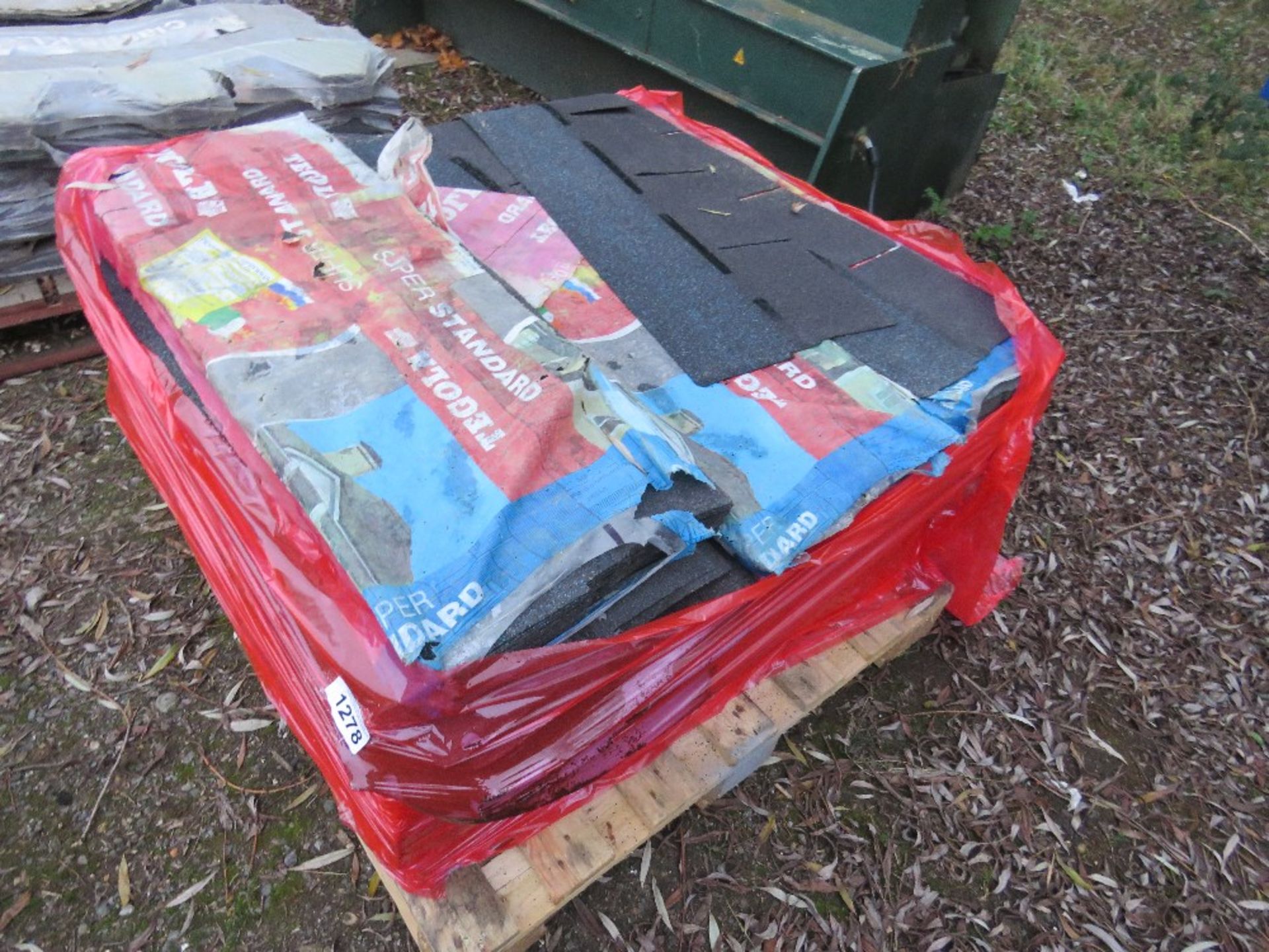 PALLET OF SQUARE FELT SHINGLES: TEGOLA STANDARD TYPE. THIS LOT IS SOLD UNDER THE AUCTIONEERS MARGIN