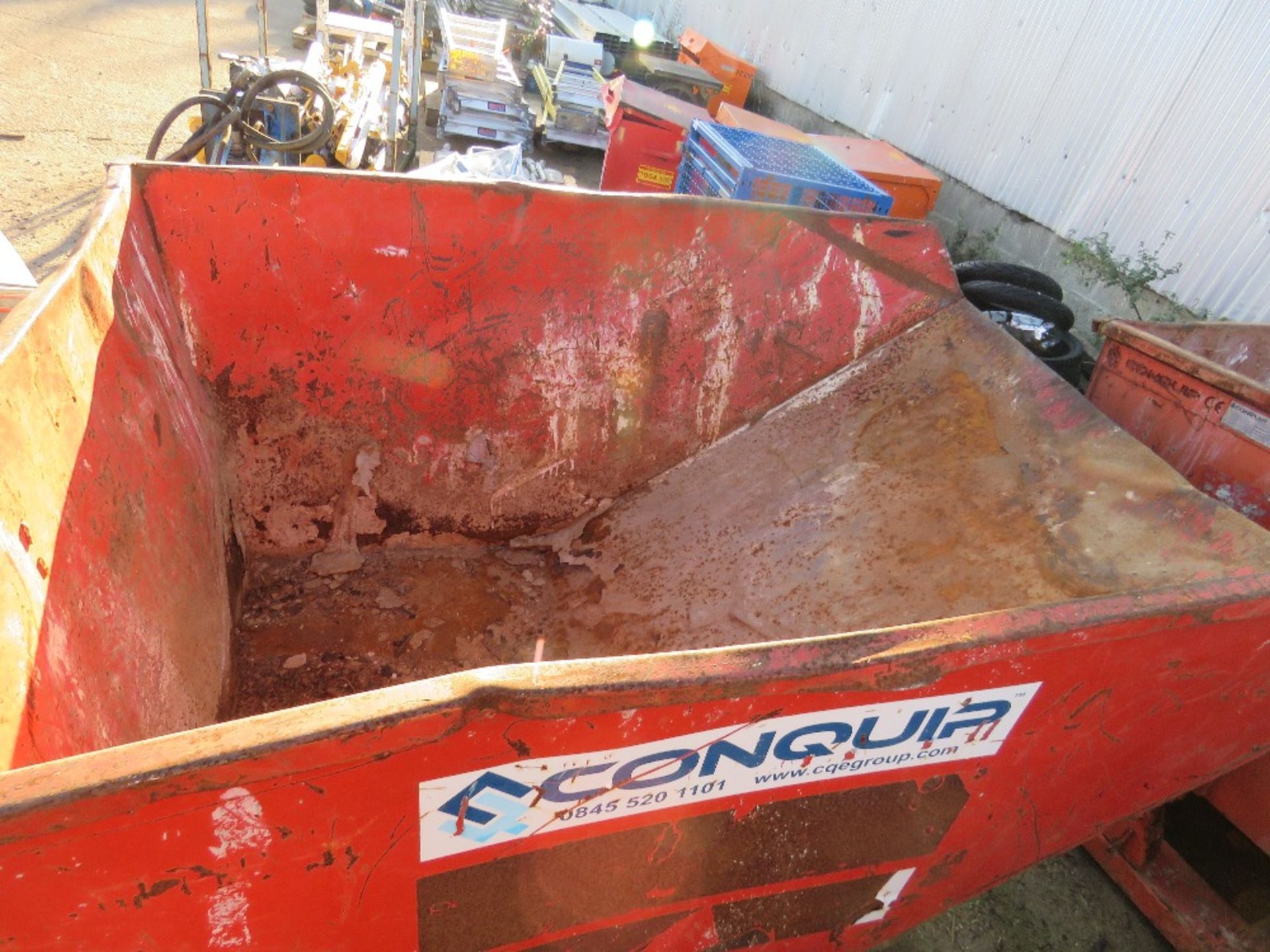 CONQUIP FORKLIFT TIPPING SKIP, YEAR 2015. - Image 3 of 3