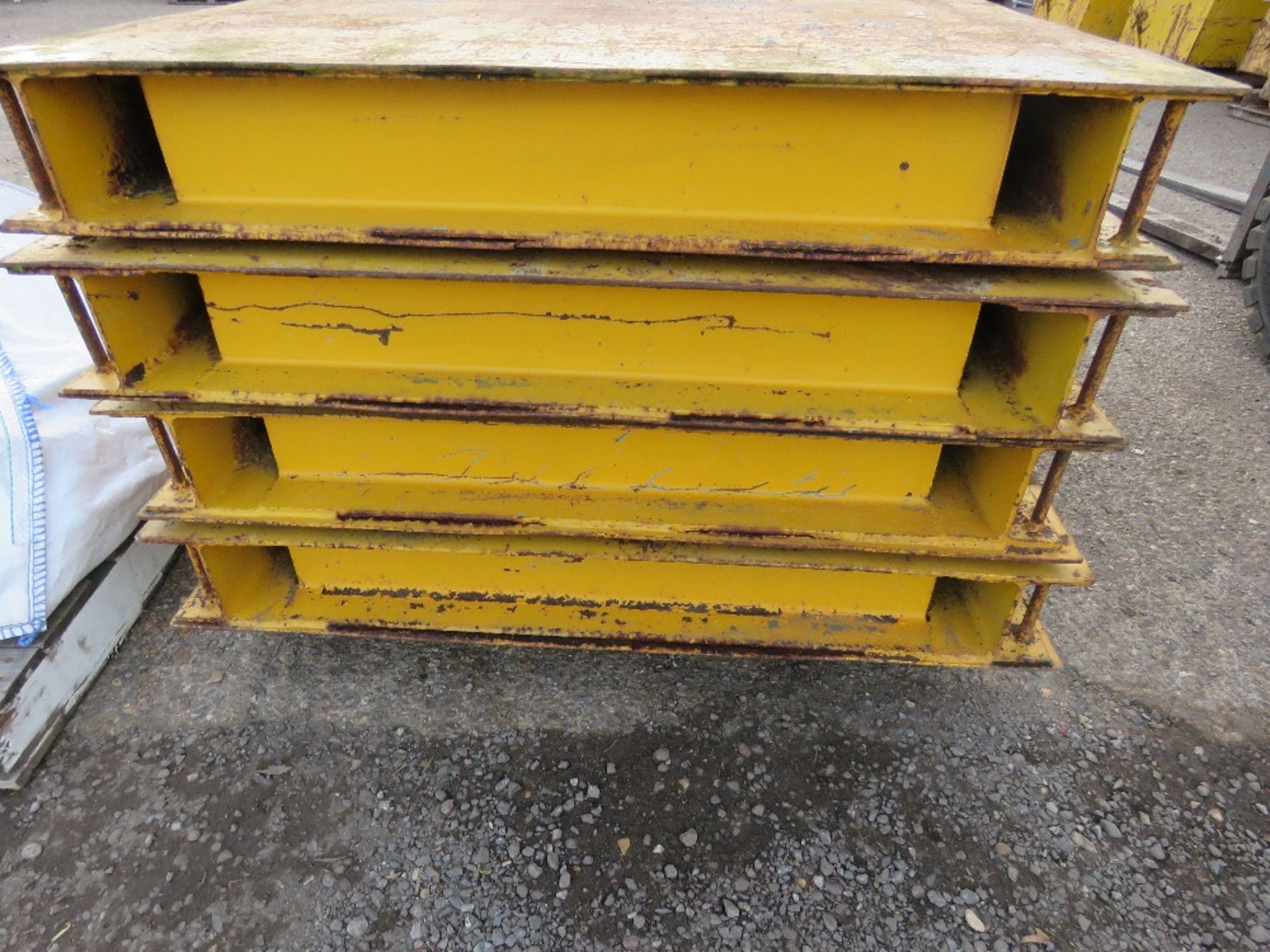 4 X HEAVY METAL CRANE SUPPORT BASES, FOR LEGS. 1.2M SQUARE. THIS LOT IS SOLD UNDER THE AUCTIONEERS M - Image 2 of 2