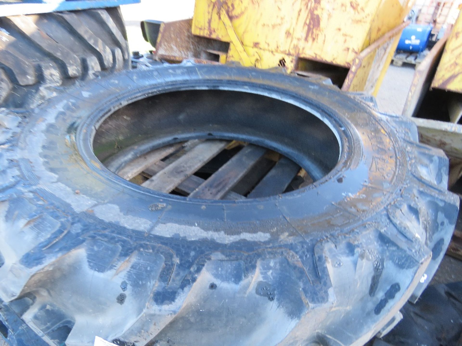 KORMORAN AGRICULTURAL TYRE. SIZE:13.6R28.