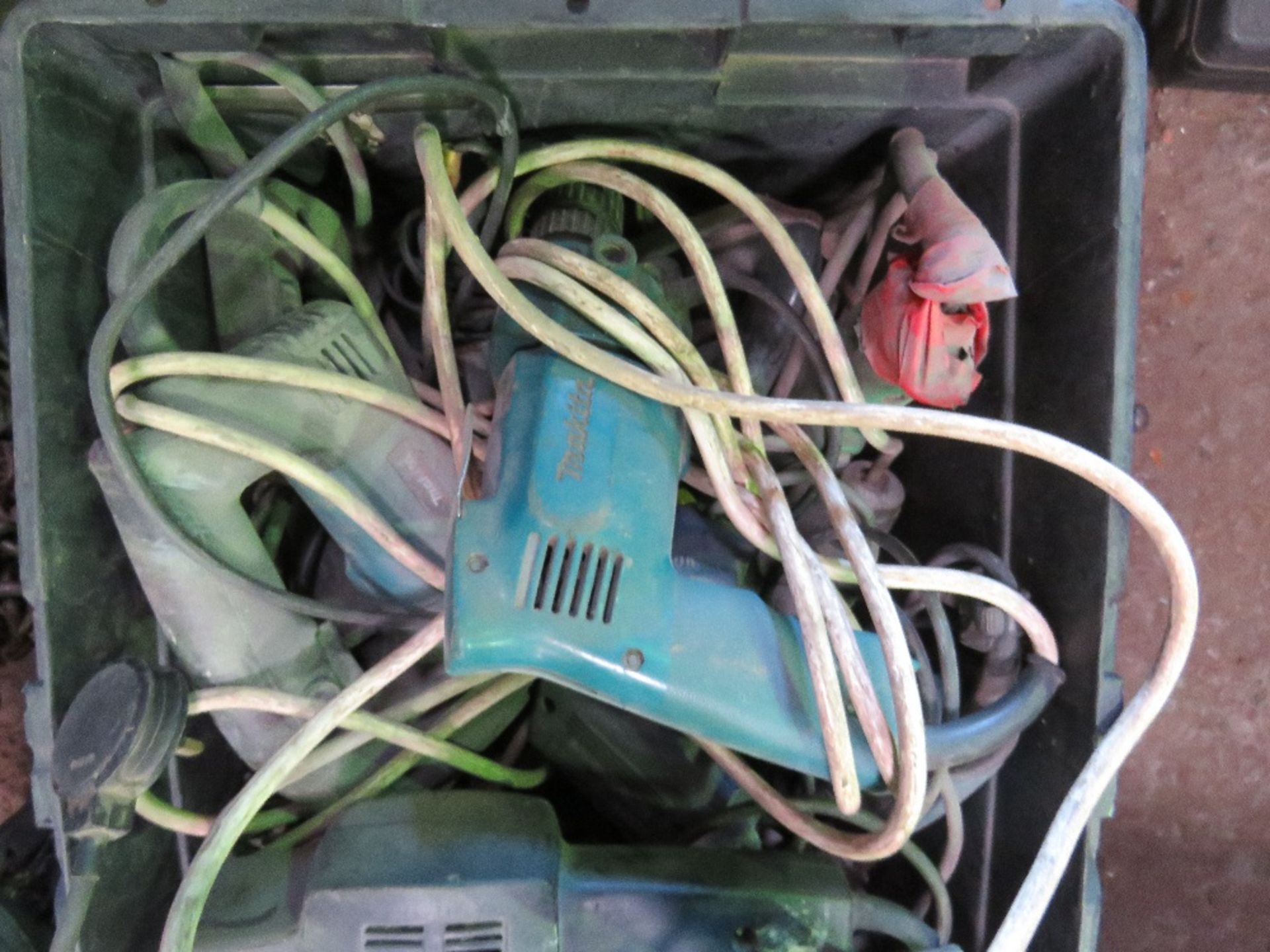 BOX OF ASSORTED POWER TOOLS. THIS LOT IS SOLD UNDER THE AUCTIONEERS MARGIN SCHEME, THEREFORE NO VAT - Image 2 of 4