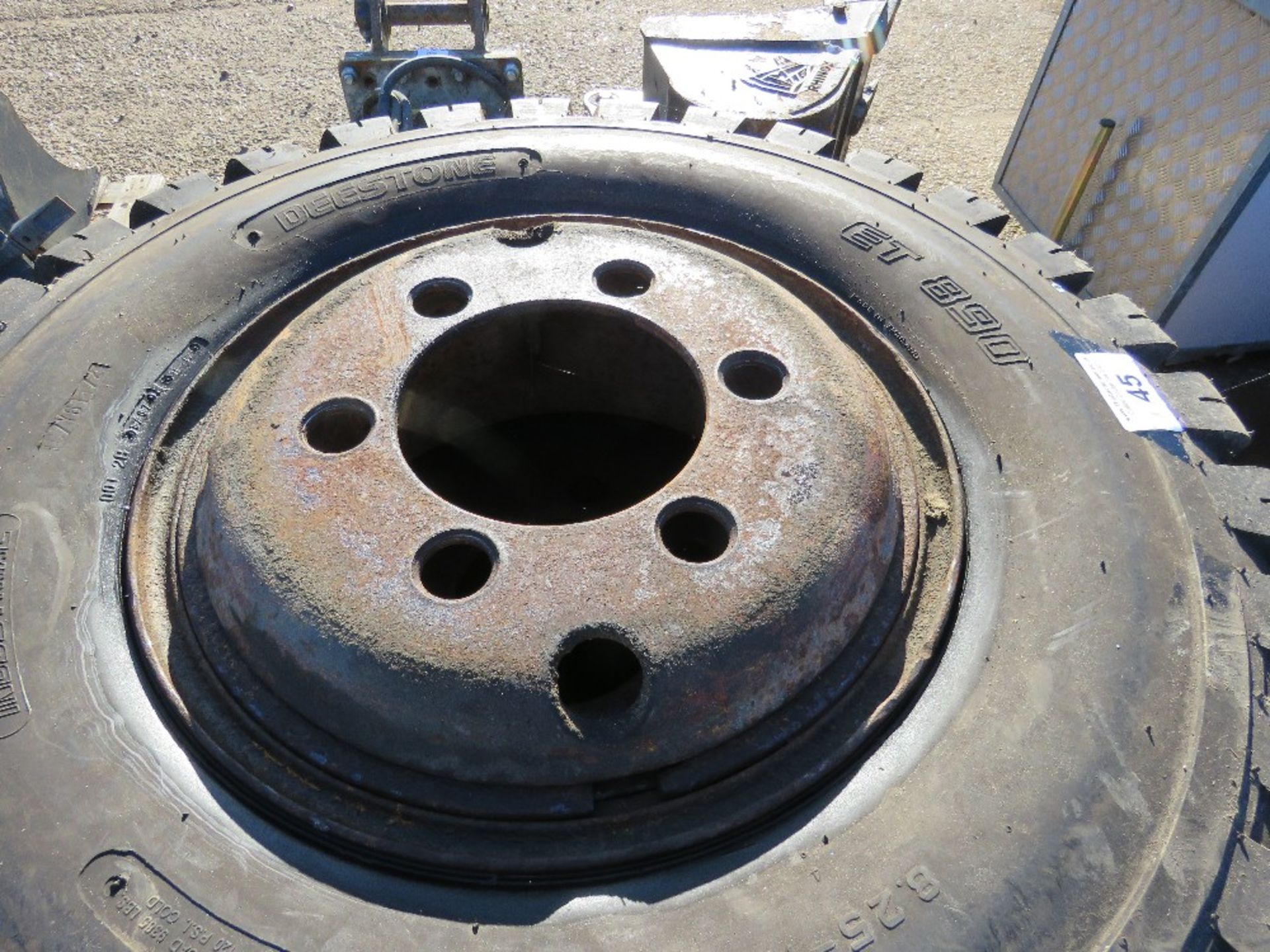 4 X HEAVY DUTY 8.25-15 WHEELS AND TYRES. THIS LOT IS SOLD UNDER THE AUCTIONEERS MARGIN SCHEME, THER - Image 2 of 2