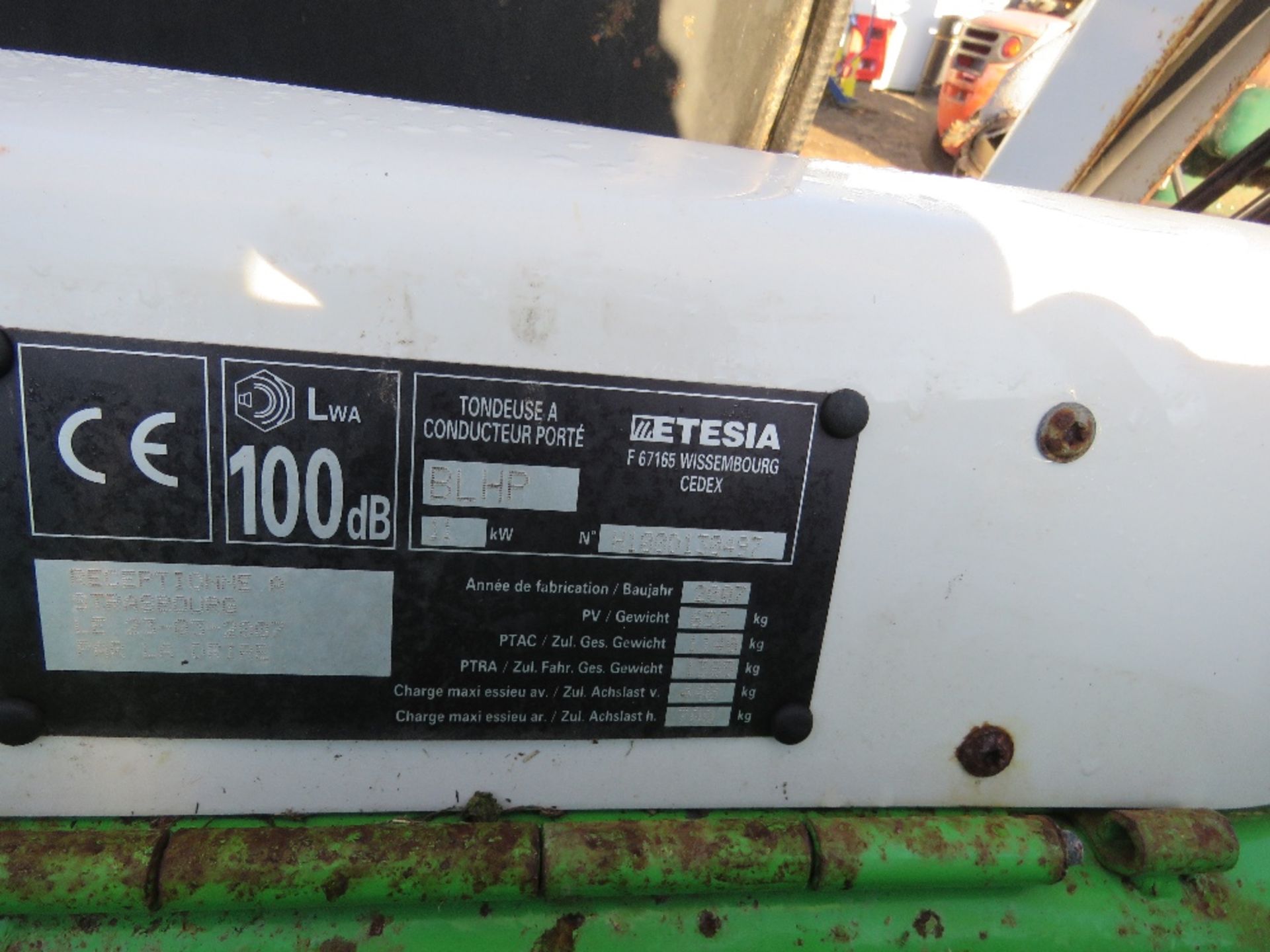 ETESIA BLHP RIDE ON HIGH DISCHARGE MOWER, DIESEL, YEAR 2007, 603 REC HRS. WHEN TESTED WAS SEEN TO RU - Image 4 of 5