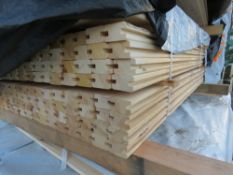 SMALL PACK OF H PROFILE TIMBER FENCE PANEL TIMBERS, UNTREATED. SIZE: 1.44M LENGTH, 55MM WIDTH X 30MM