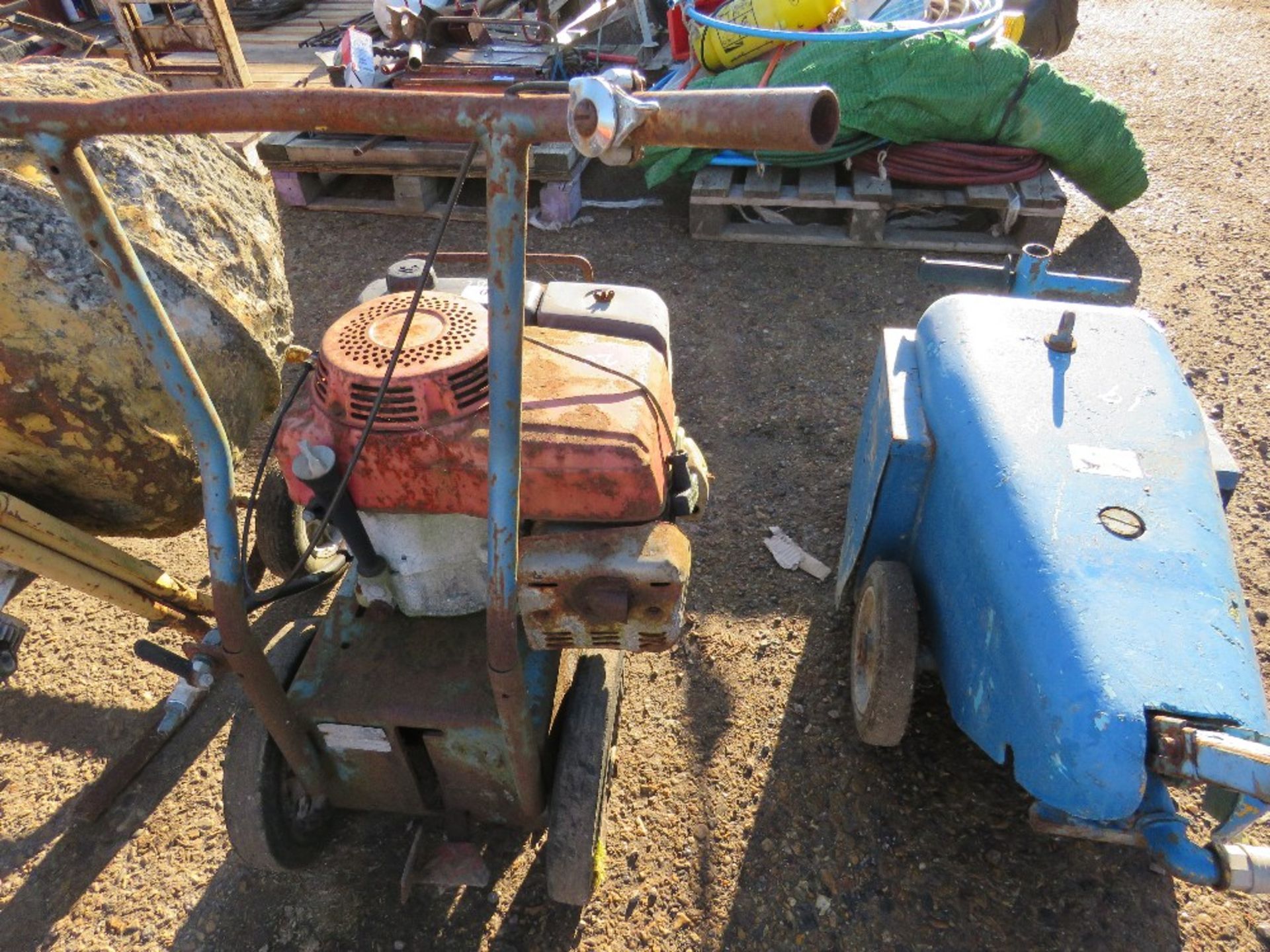 PETROL ENGINED FLOOR GRINDER UNIT. - Image 4 of 4