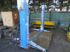 RAVAGLIOLI 3200KG RATED 2 POST LIFT. YEAR 2007. 3 PHASE. MOUNTED ON STEEL ROAD PLATE. WORKING WHEN R