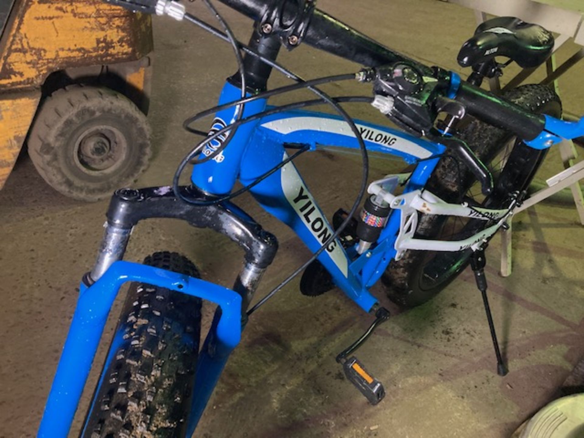 FAT BOY BIKE, LITTLE USED, NO VAT ON HAMMER PRICE. - Image 6 of 10