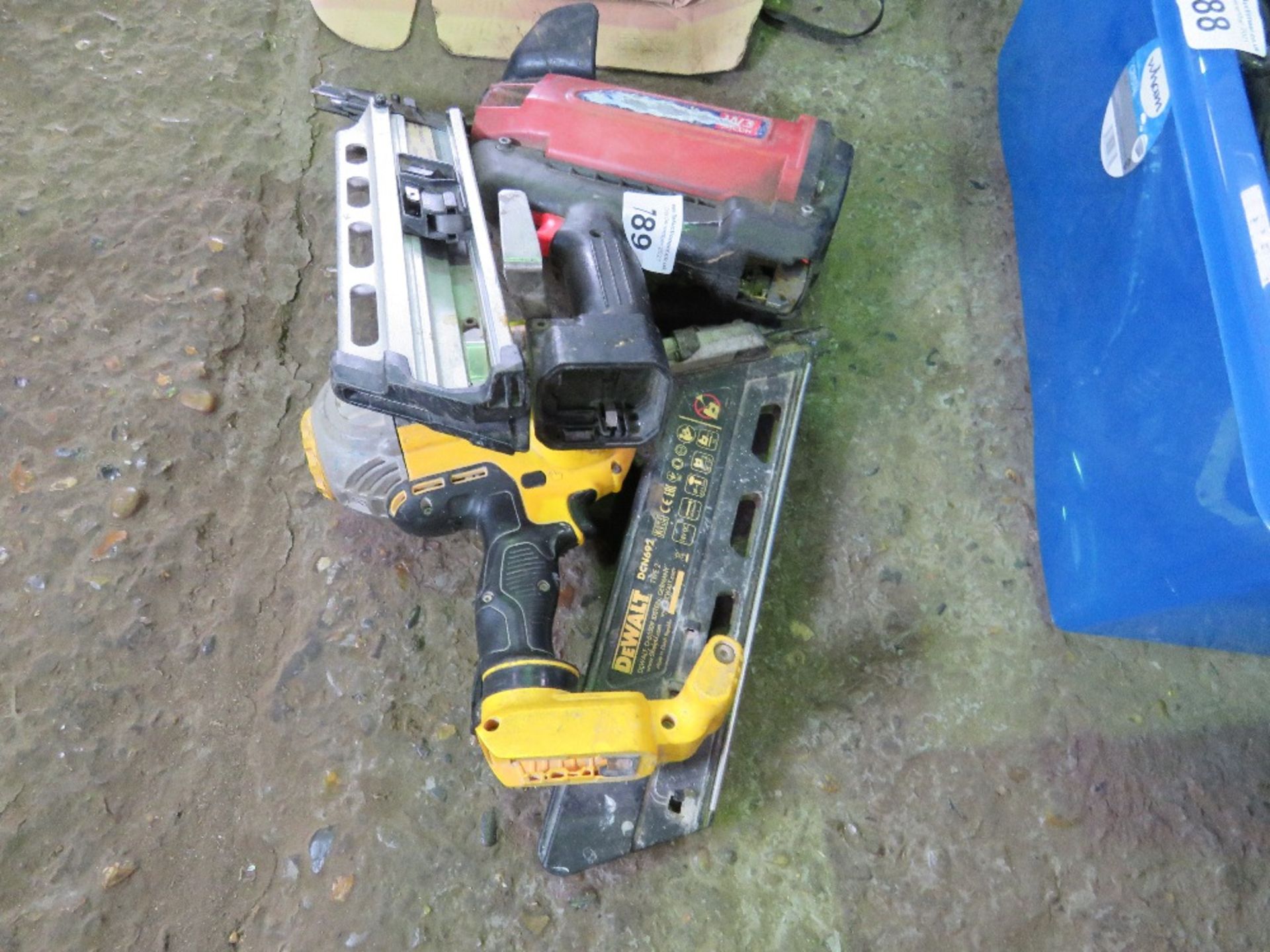 2 X BATTERY NAIL GUNS: DEWALT AND ANOTHER. SOLD UNDER THE AUCTIONEERS MARGIN SCHEME THEREFORE NO VAT - Image 2 of 2