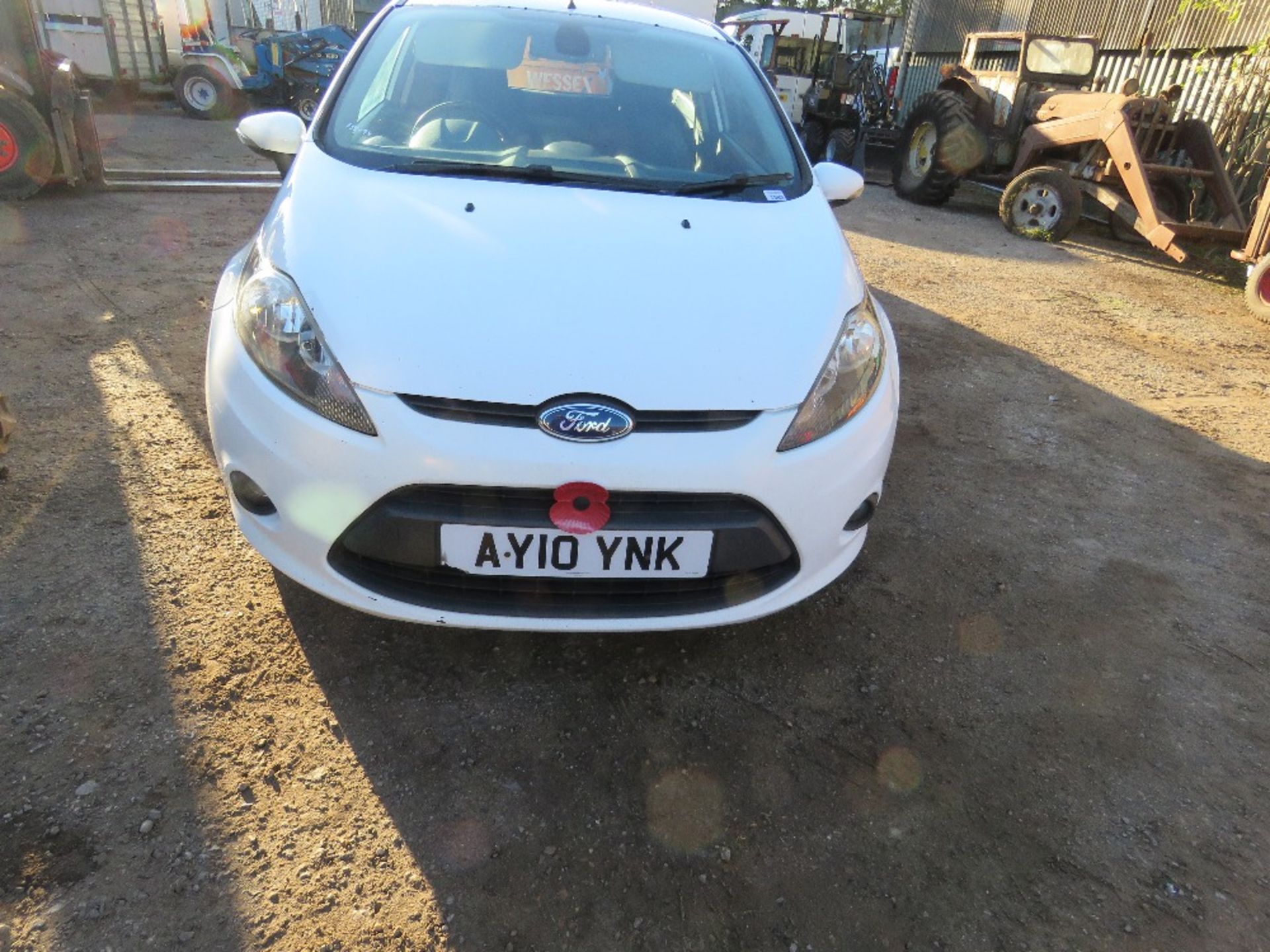 FORD FIESTA PANEL VAN REG:AY10 YNK. WITH V5. TESTED TILL SEPTEMBER 2022. 158,074 REC MILES. DRIVEN I - Image 2 of 9