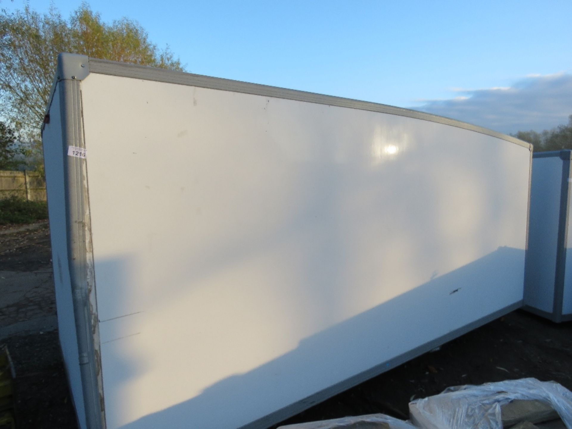 MULTI COMPARTMENT CHILLED VAN BODY, 14FT APPROX WITH THERMOKING FRIDGE UNIT. RECENTLY REMOVED FROM I - Image 2 of 6