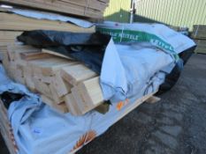 SMALL PACK OF UNTREATED THICK TIMBER FENCE CLADDING BOARDS WITH ROUNDED EDGE. SIZE: 1.8M LENGTH X