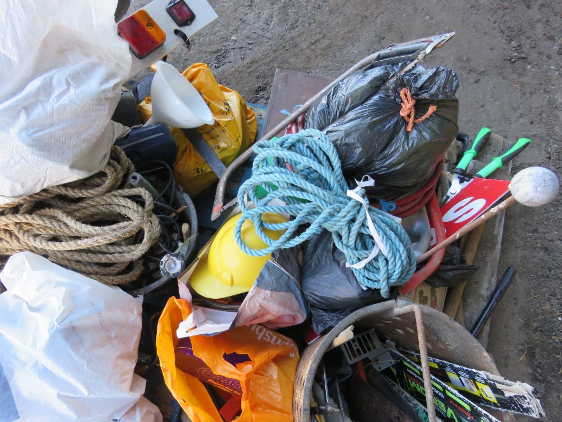 2 X PALLETS OF MIXED RETIREMENT SUNDRIES. THIS LOT IS SOLD UNDER THE AUCTIONEERS MARGIN SCHEME, THER - Image 6 of 6