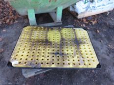 PLASTIC DRIP TRAY.