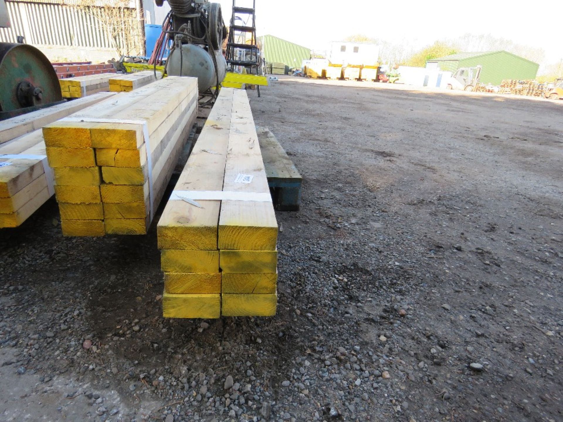 PALLET CONTAINING 20 PIECES OF 4" X2"TIMBER: 8@2.75M , 12@2.11M APPROX. THIS LOT IS SOLD UNDER THE - Image 2 of 2