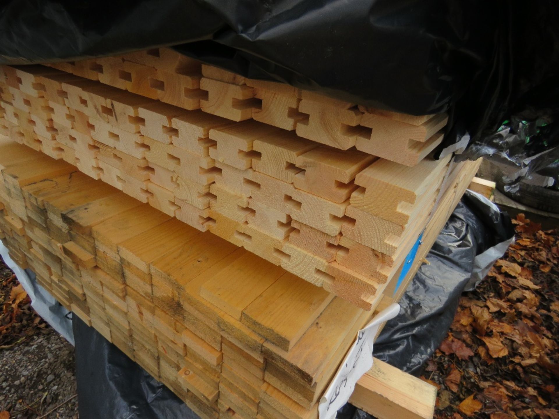 STACK OF 3 X BUNDLES OF TIMBER. H SECTION, VENETIAN SLATS AND SHIPLAP. - Image 2 of 5