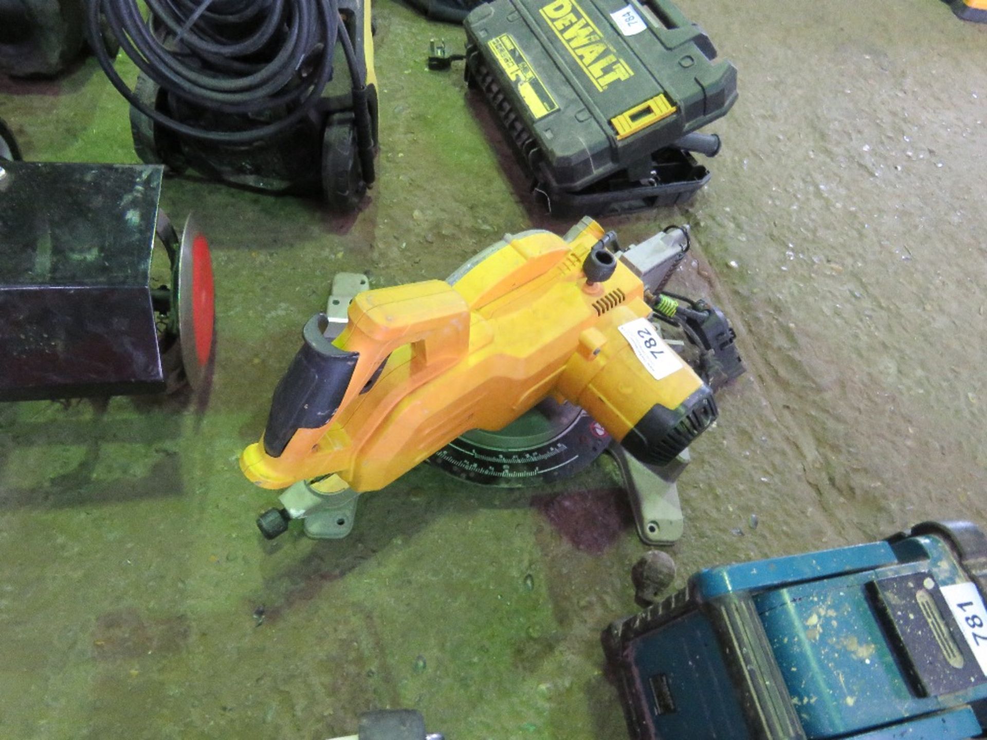 DEWALT 240VOLT MITRE SAW. SOLD UNDER THE AUCTIONEERS MARGIN SCHEME THEREFORE NO VAT WILL BE CHARGED - Image 3 of 3