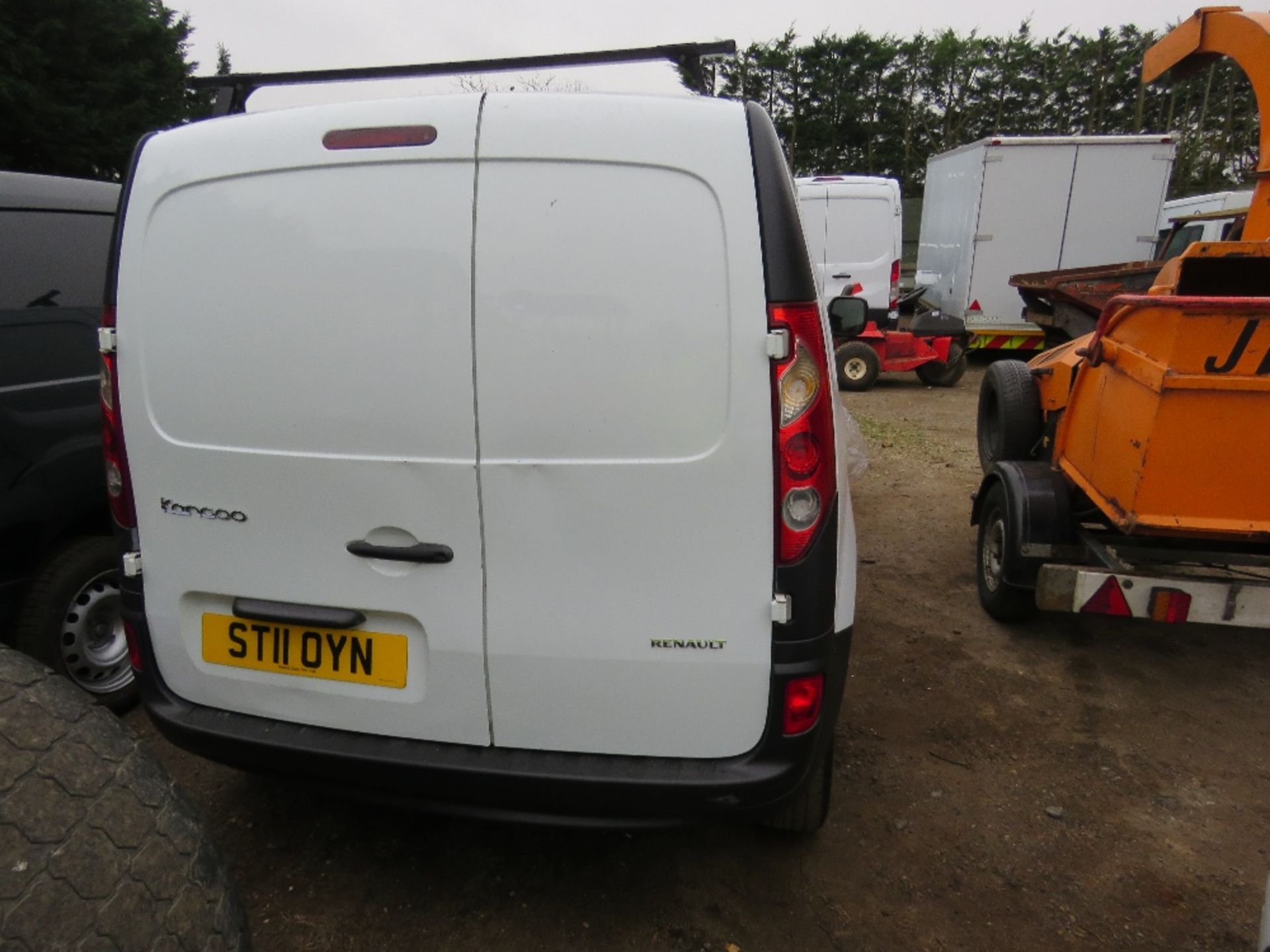 RENAULT KANGOO PANEL VAN, WHITE, REG:ST11 OYN. 136,317 REC MILES. WITH V5, TESTED TILL 23.11.22. SAT - Image 4 of 6