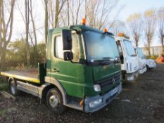 MERCEDES 7.5TONNE FLAT BED LORRY REG:GN55 NUP. MANUAL GEARBOX. STEEL CHEQUER PLATE BODY, 12FT LENGTH