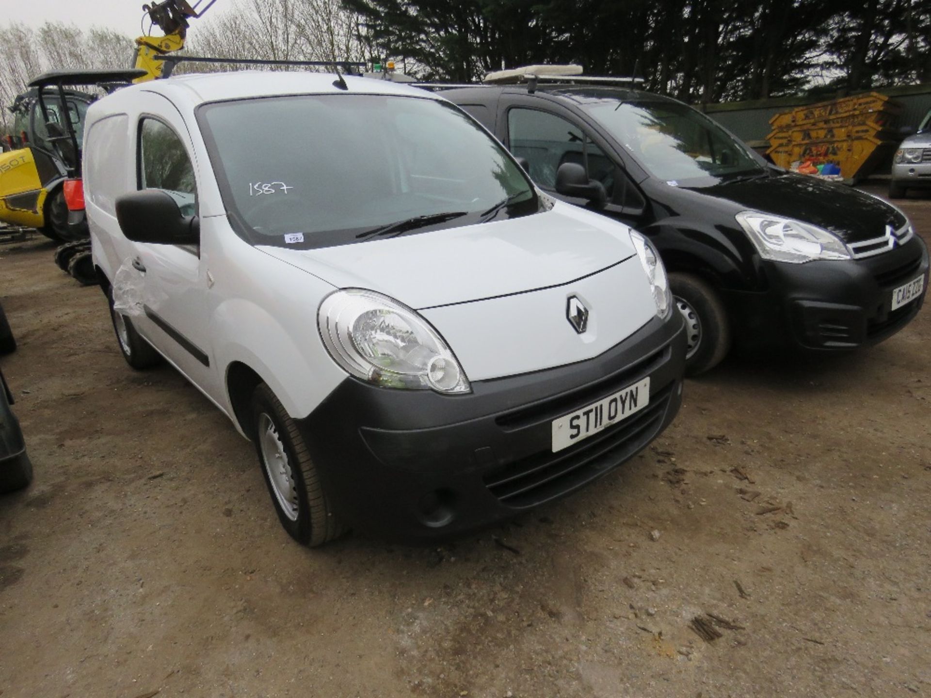 RENAULT KANGOO PANEL VAN, WHITE, REG:ST11 OYN. 136,317 REC MILES. WITH V5, TESTED TILL 23.11.22. SAT