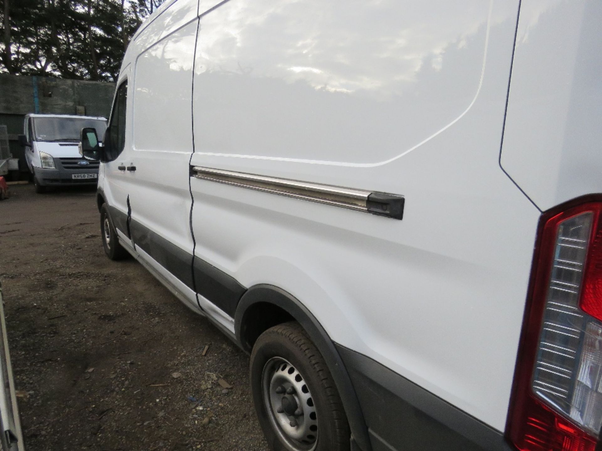 FORD TRANSIT 350 HIGH TOP LONG WHEEL BASE PANEL VAN REG:AJ64 DXC.EURO 5 EMMISSIONS. WITH V5. ONE OWN - Image 17 of 18