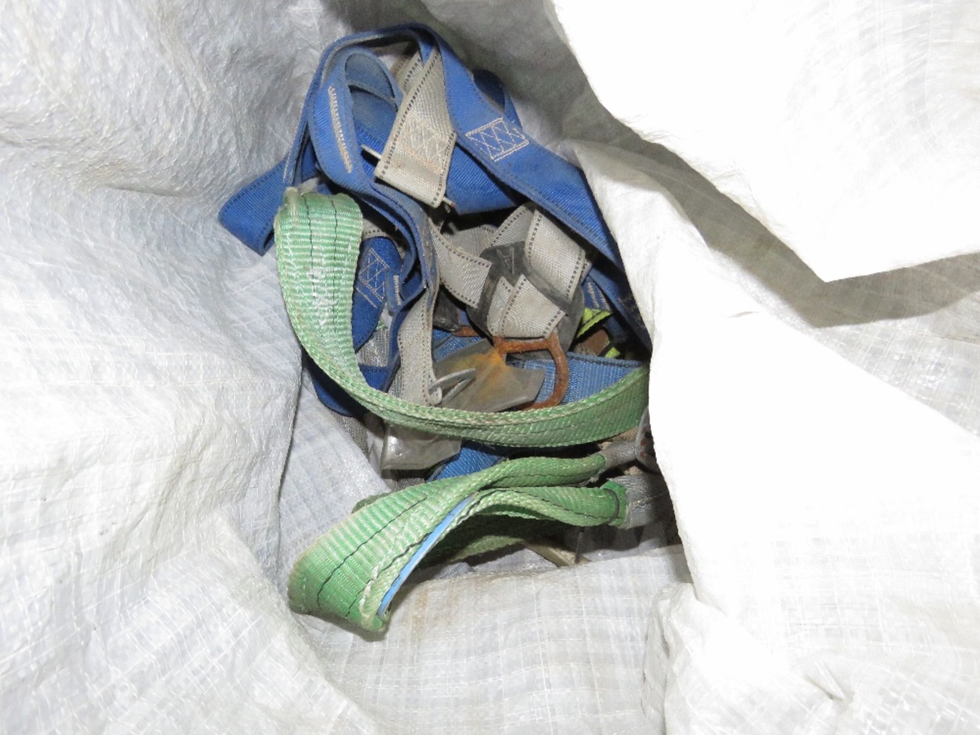 2 X LARGE BAGS OF ASSORTED SAFETY HARNESS AND RELATED ITEMS, UNTESTED. - Image 3 of 4