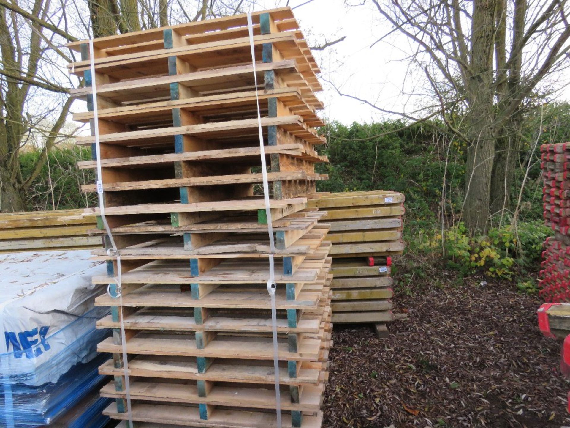 STACK OF 19NO WOODEN PALLETS. THIS LOT IS SOLD UNDER THE AUCTIONEERS MARGIN SCHEME THEREFORE NO VAT - Image 2 of 3