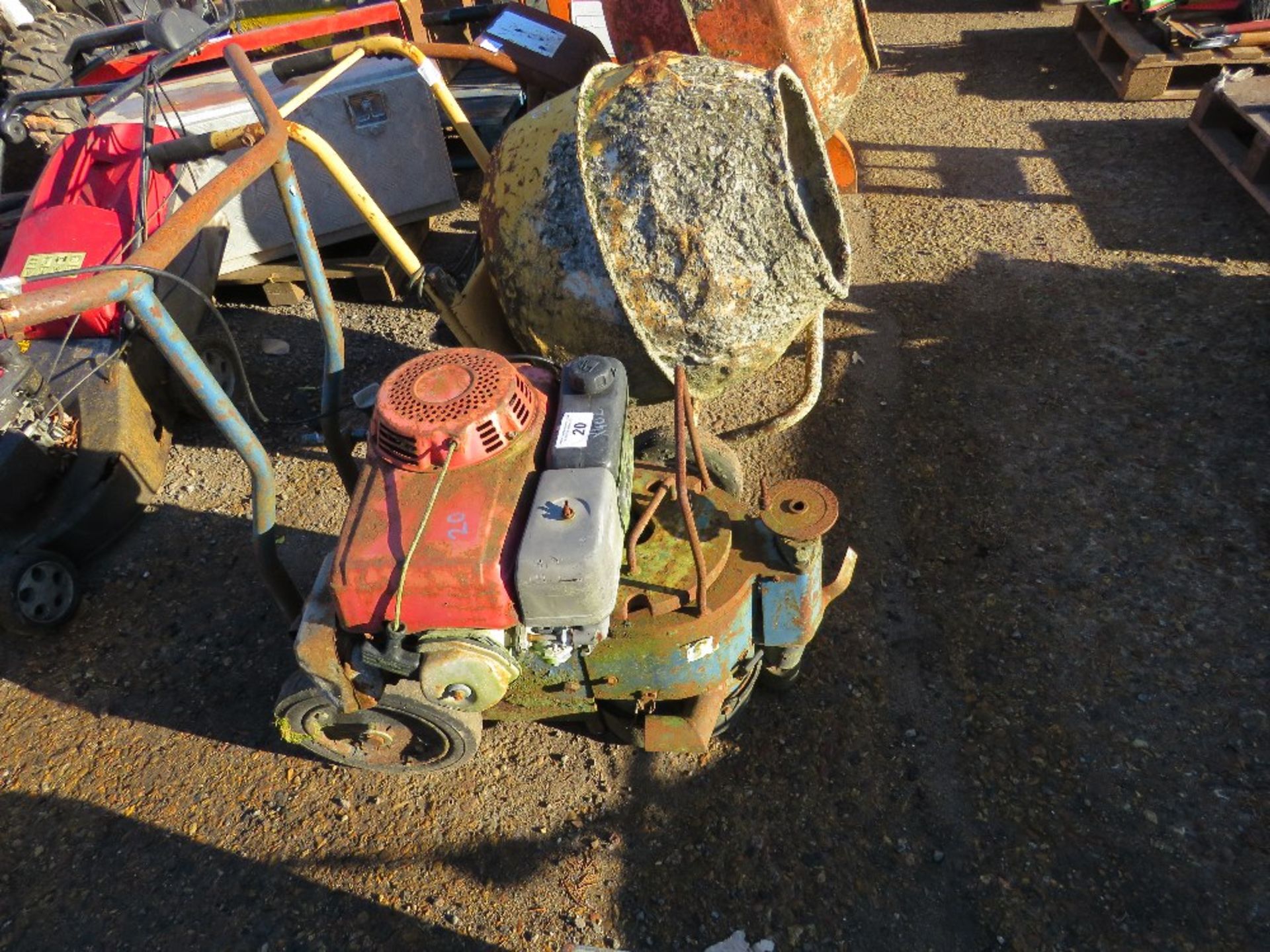 PETROL ENGINED FLOOR GRINDER UNIT.