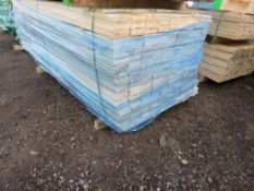 LARGE PACK OF UNTREATED TIMBER HIT AND MISS FENCE CLADDING BOARDS. SIZE: 1.75M LENGTH X 95MM WID