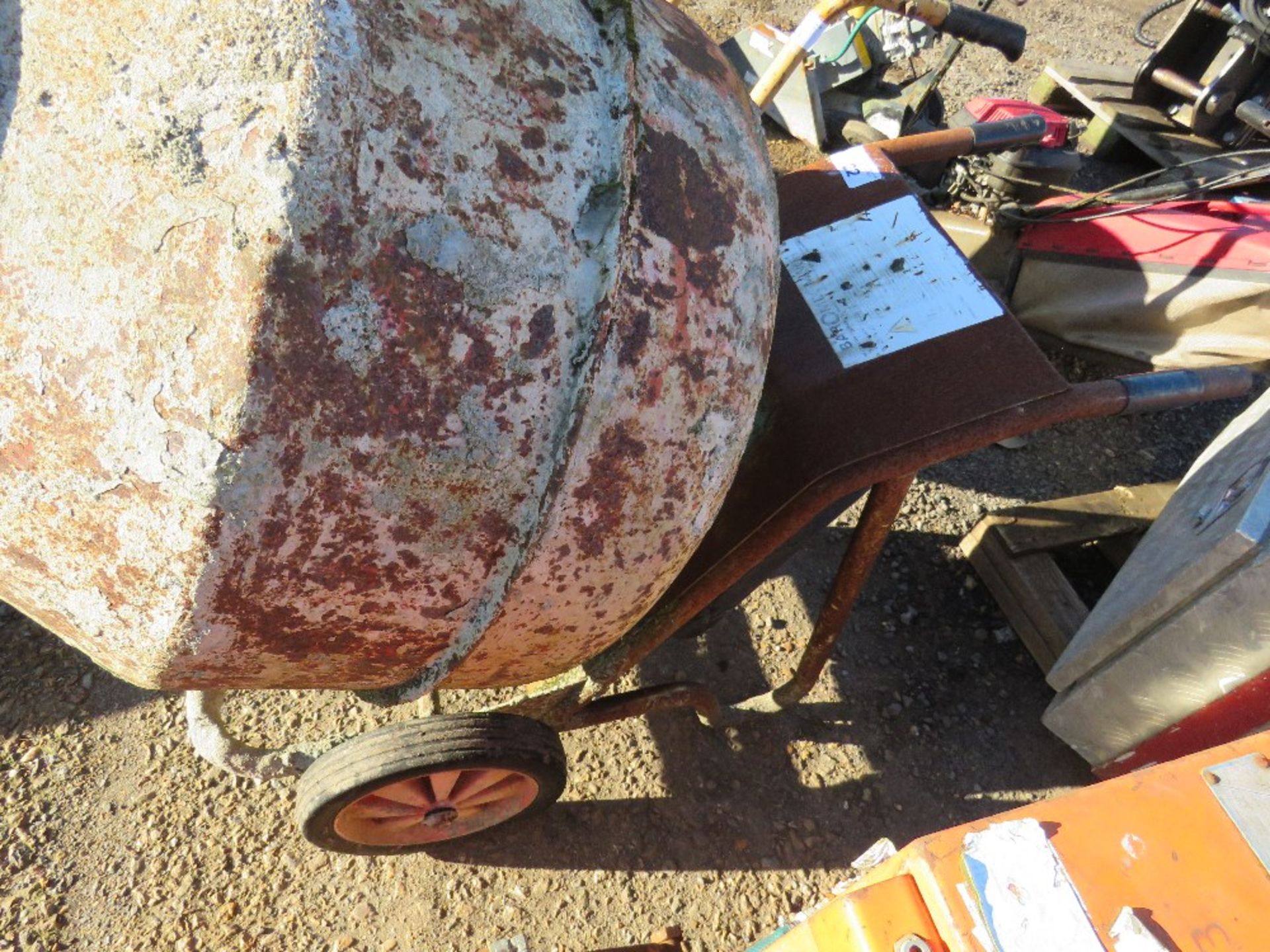 PETROL ENGINED CEMENT MIXER. - Image 2 of 3