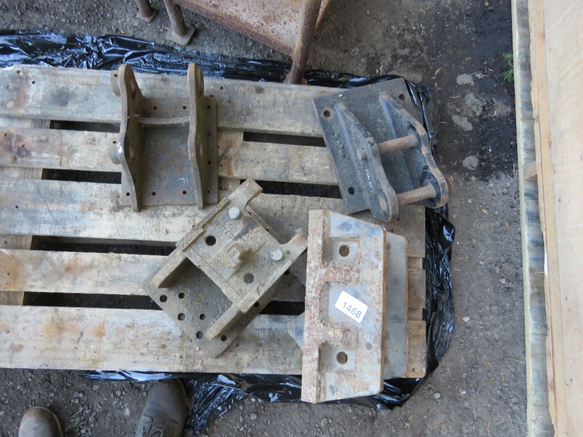 4 X ASSORTED EXCAVATOR BREAKER HEADS.