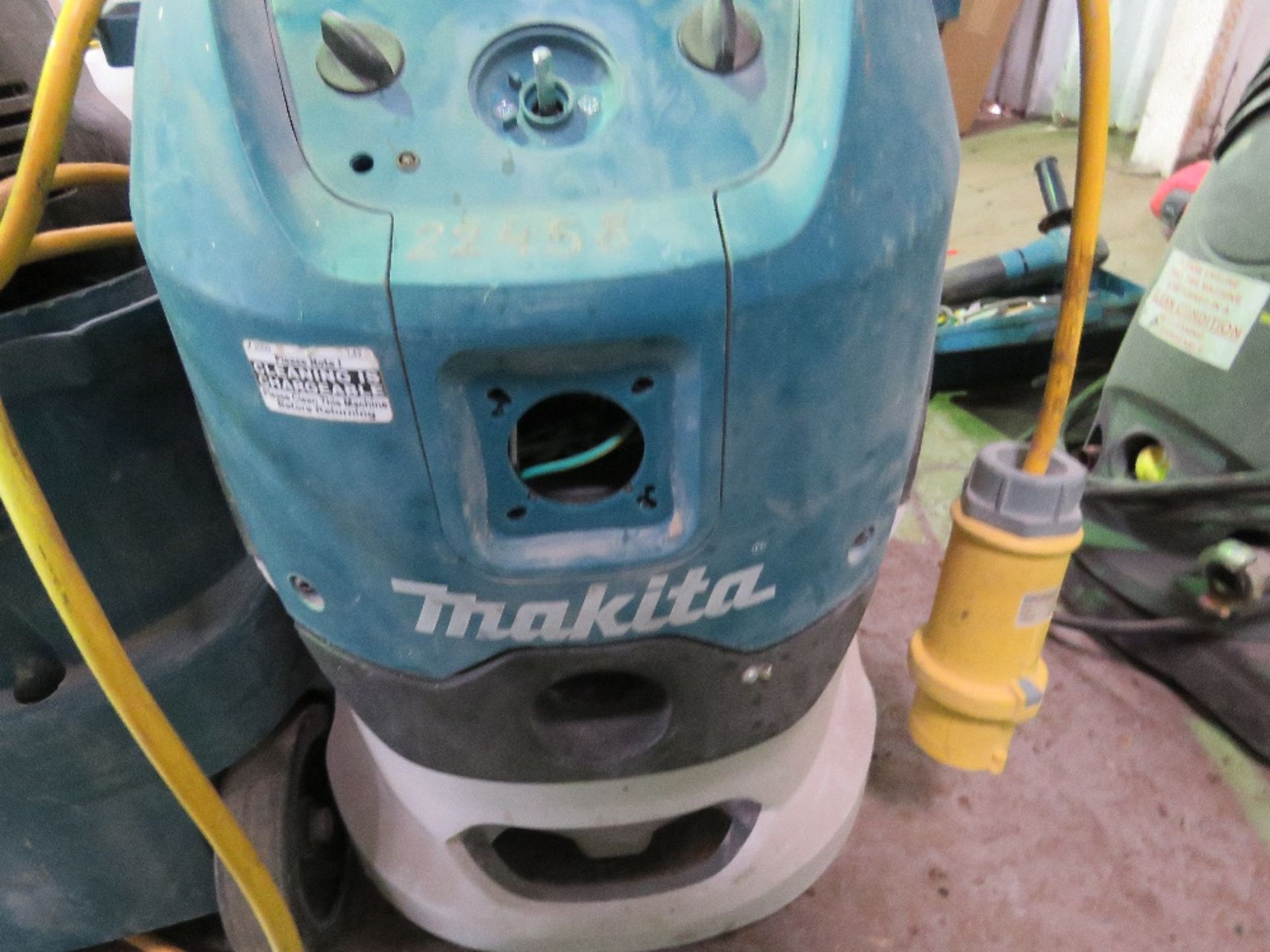 2 X MAKITA 110VOLT VACUUMS, NEED ATTENTION?? - Image 3 of 5