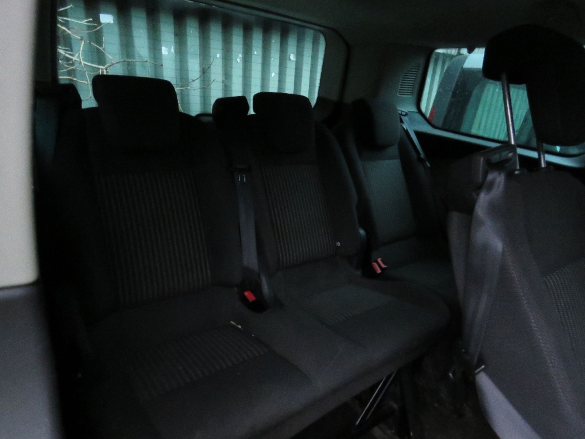 FORD TRANSIT TORNEO CUSTOM 8 SEATER MINIBUS REG: AF14 WFS. 203,435 REC MILES. TESTED TILL 31/01/22. - Image 5 of 14