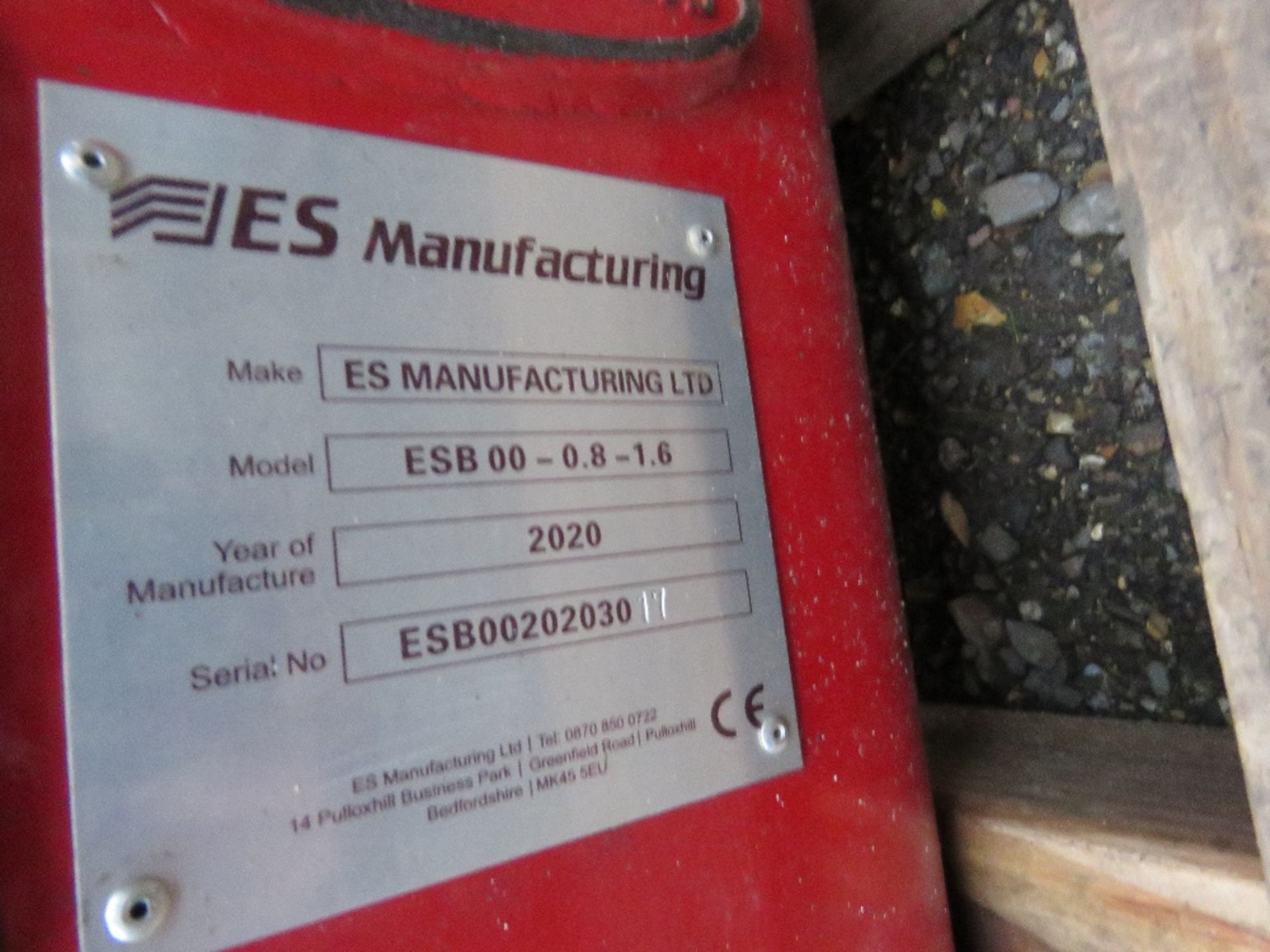 ES MANUFACTURING HYDRAULIC EXCAVATOR BREAKER, 30MM PINS, UNUSED, SOURCED FROM COMPANY LIQUIDATION. Y - Image 2 of 3