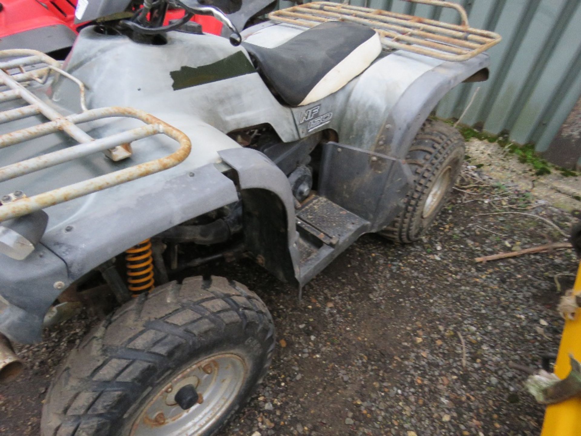 QUANTUM NF150 AUTO QUAD BIKE. WHEN TESTED WAS SEEN TO RUN AND DRIVE, STEER AND BRAKE BUT NEEDS ATTEN - Image 3 of 6