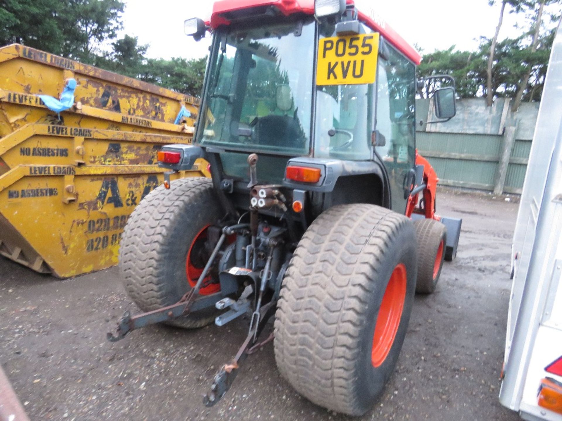 KUBOTA L5030 4WD TRACTOR WITH LOADER AND BUCKET. REG:PO55 KVU (LOG BOOK TO APPLY FOR). SN:37647. WHE - Image 16 of 16