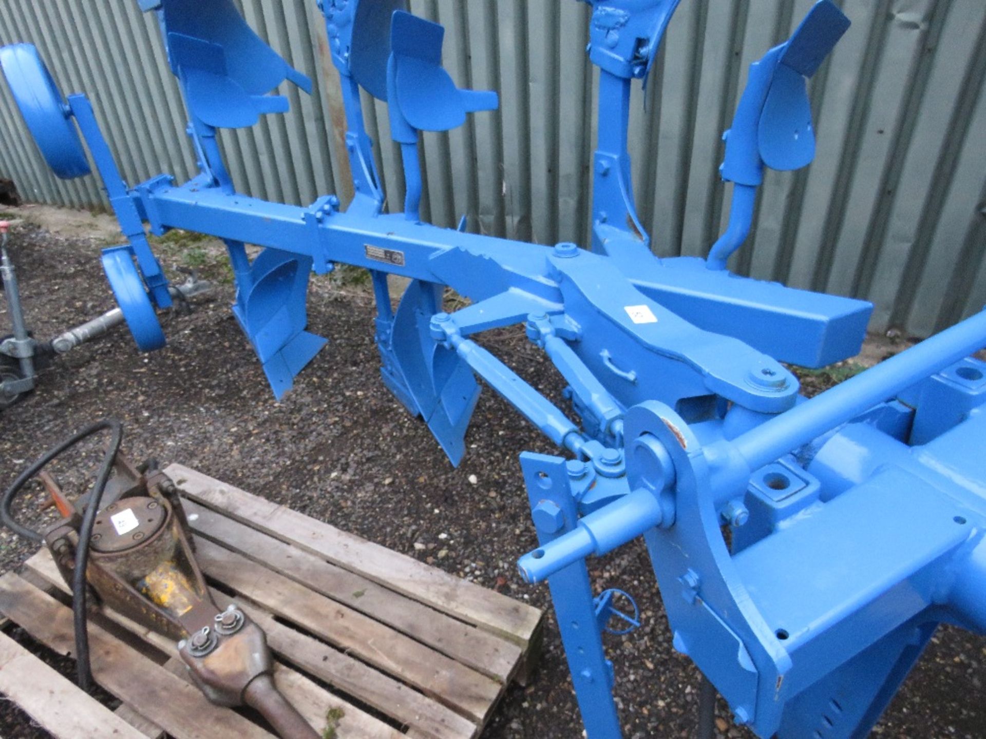 LEMKEN DI 110 3 FURROW REVERSIBLE PLOUGH.