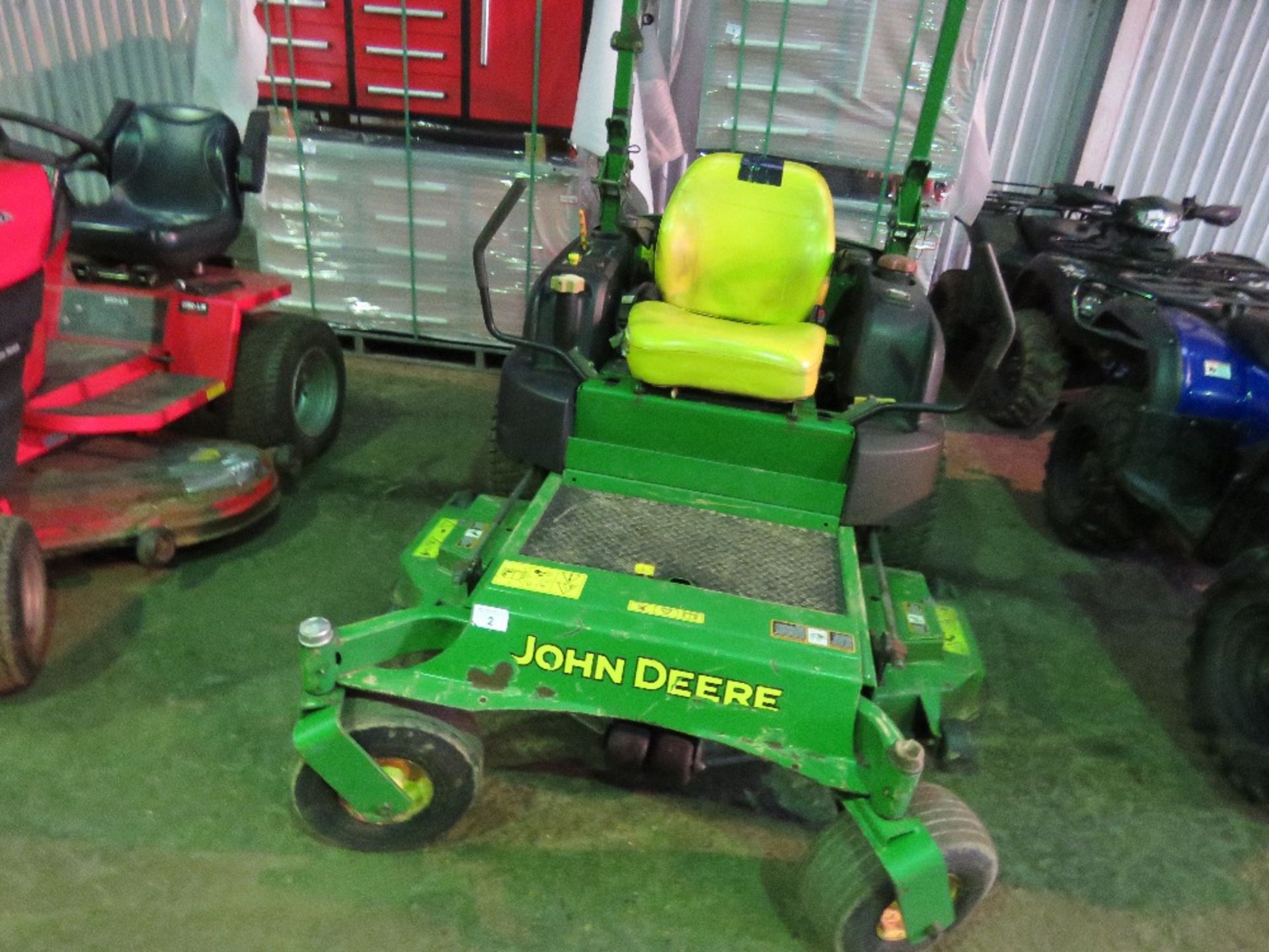 JOHN DEERE 997 Z TRAK PROFESSIONAL ZERO TURN RIDE ON MOWER, YEAR 2009 BUILD. 2547 REC HOURS. SN:TC99 - Image 2 of 6